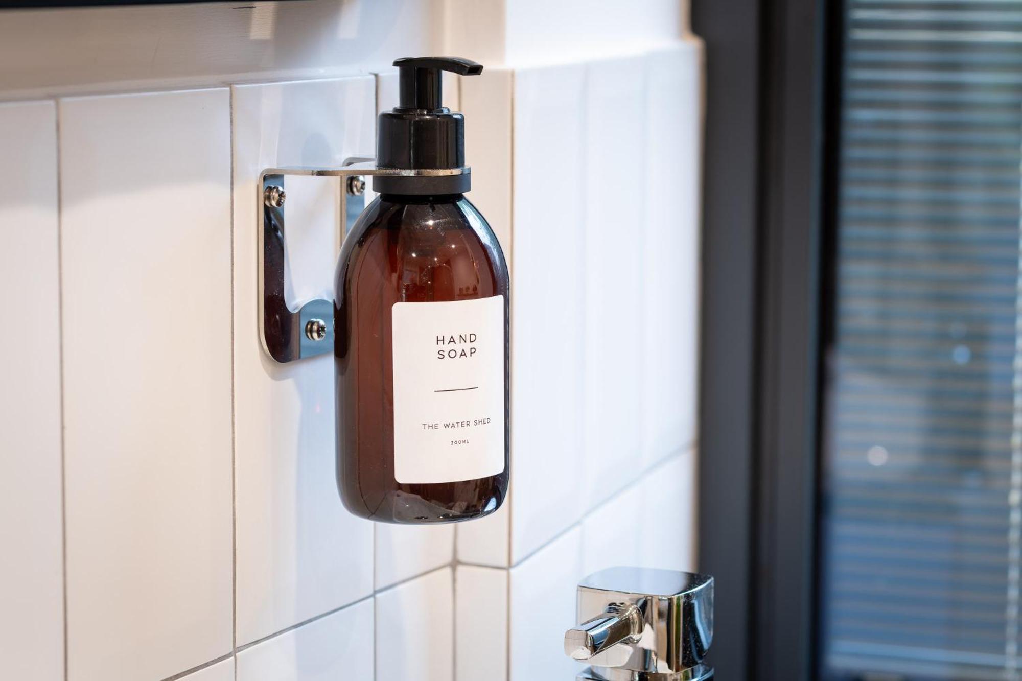 New The Water Shed Devon Sleeps 2 Holiday home Beer